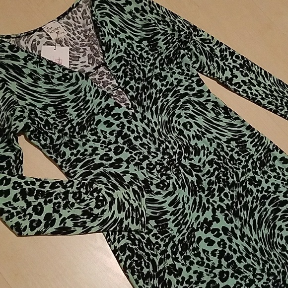 Love Audrey + 1 Mint Leopard dress - Picture 3 of 3